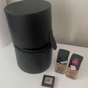 Crown Black brush holder